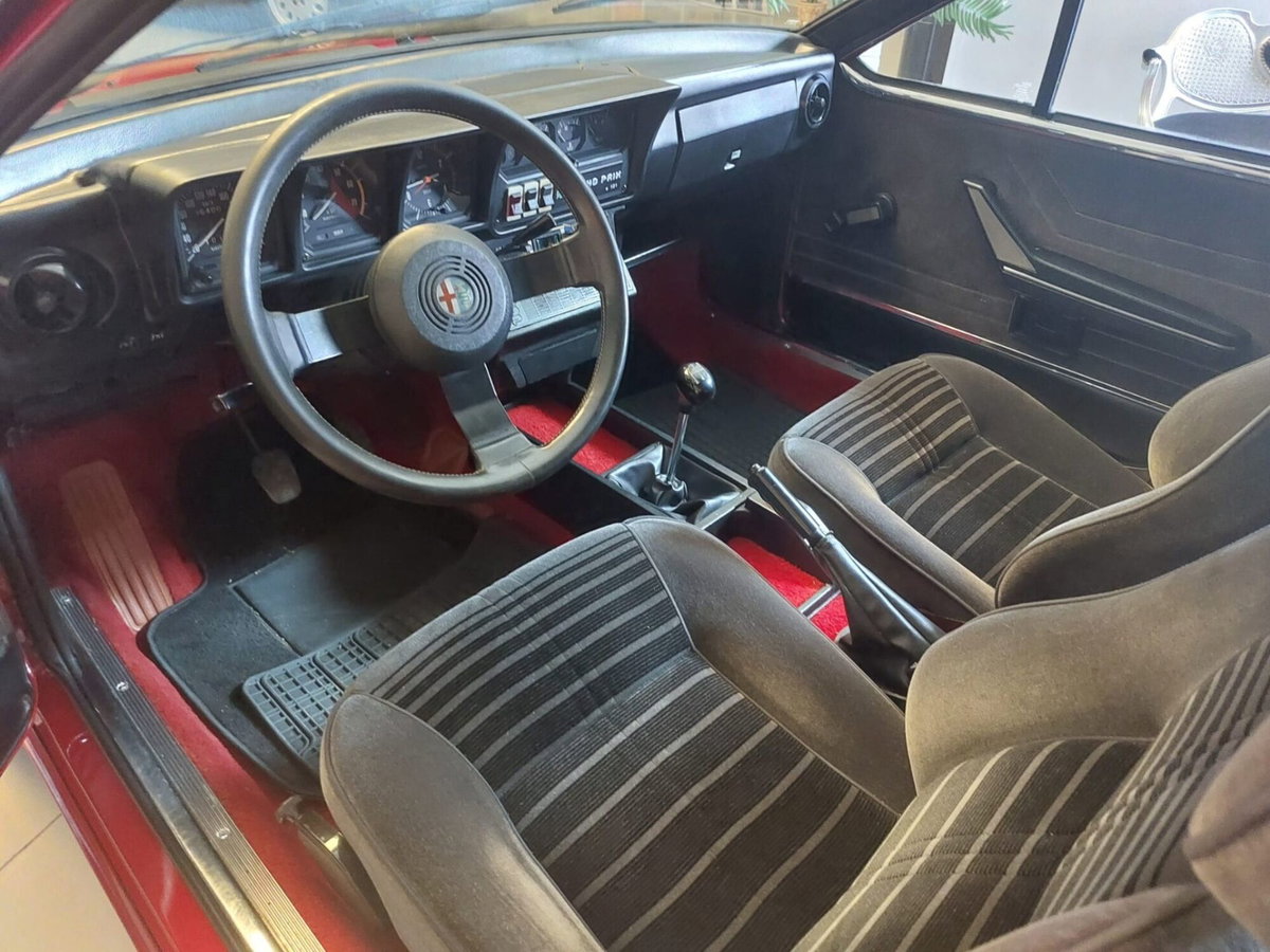 Alfa Romeo Alfetta GTV 2.0 Grand Prix (18)