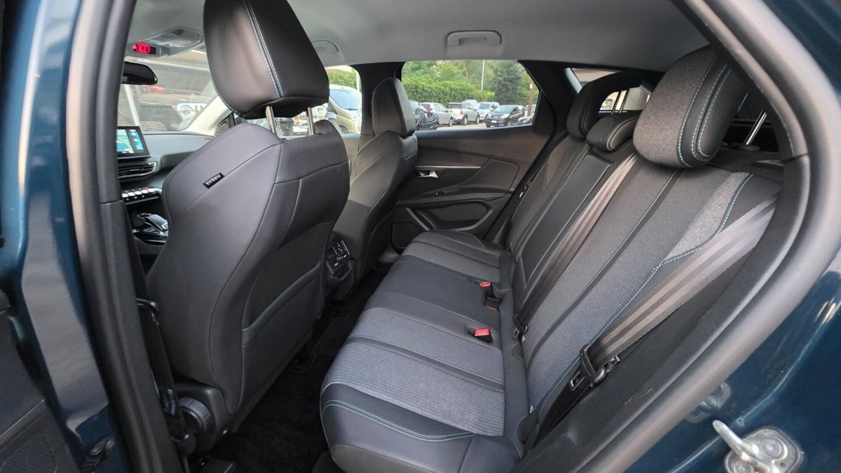 Peugeot 3008 BlueHDi 130 S&S EAT8 Allure Pack (11)