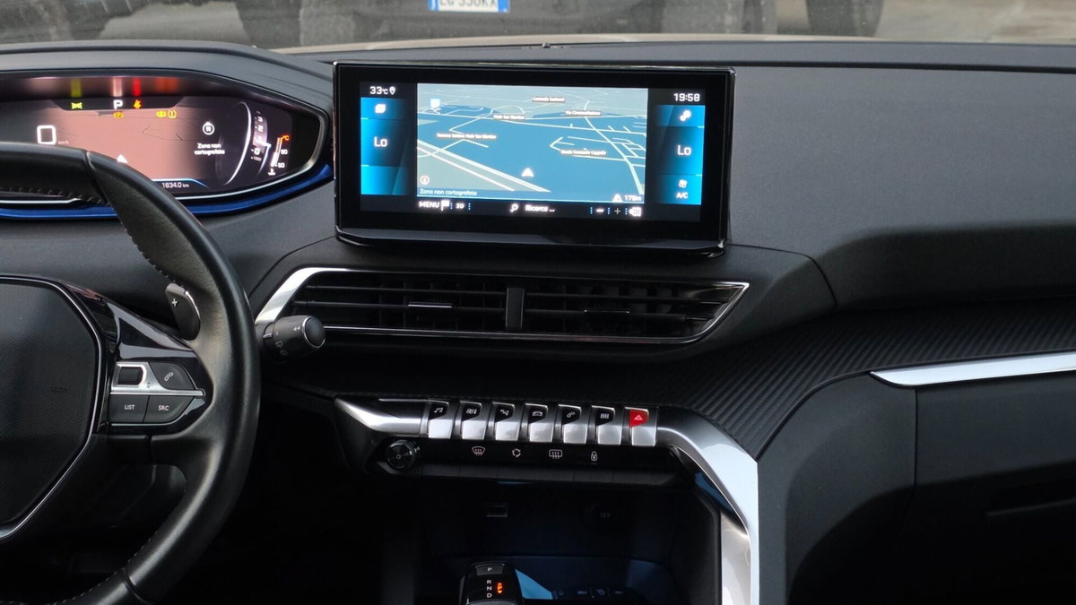 Peugeot 3008 BlueHDi 130 S&S EAT8 Allure Pack (16)