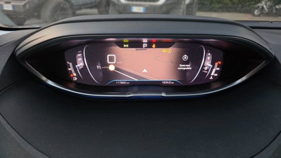 Peugeot 3008 BlueHDi 130 S&S EAT8 Allure Pack (18)