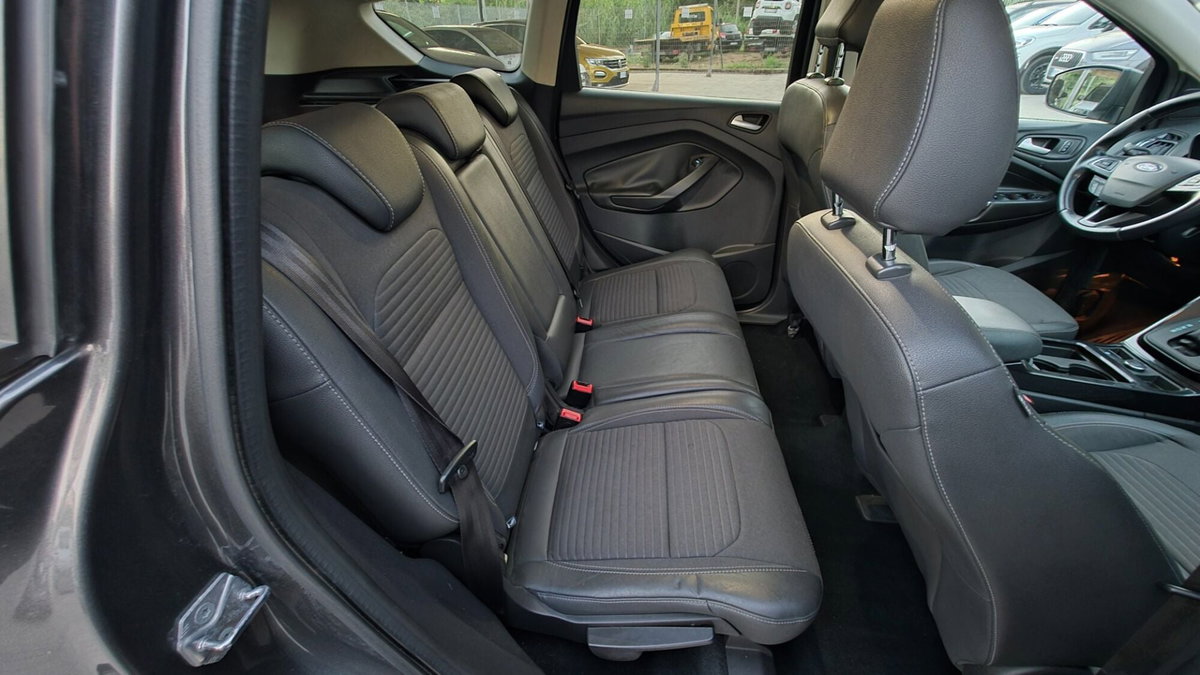 Ford Kuga 1.5 TDCI 120 CV S&S 2WD Powershift Edition (10)