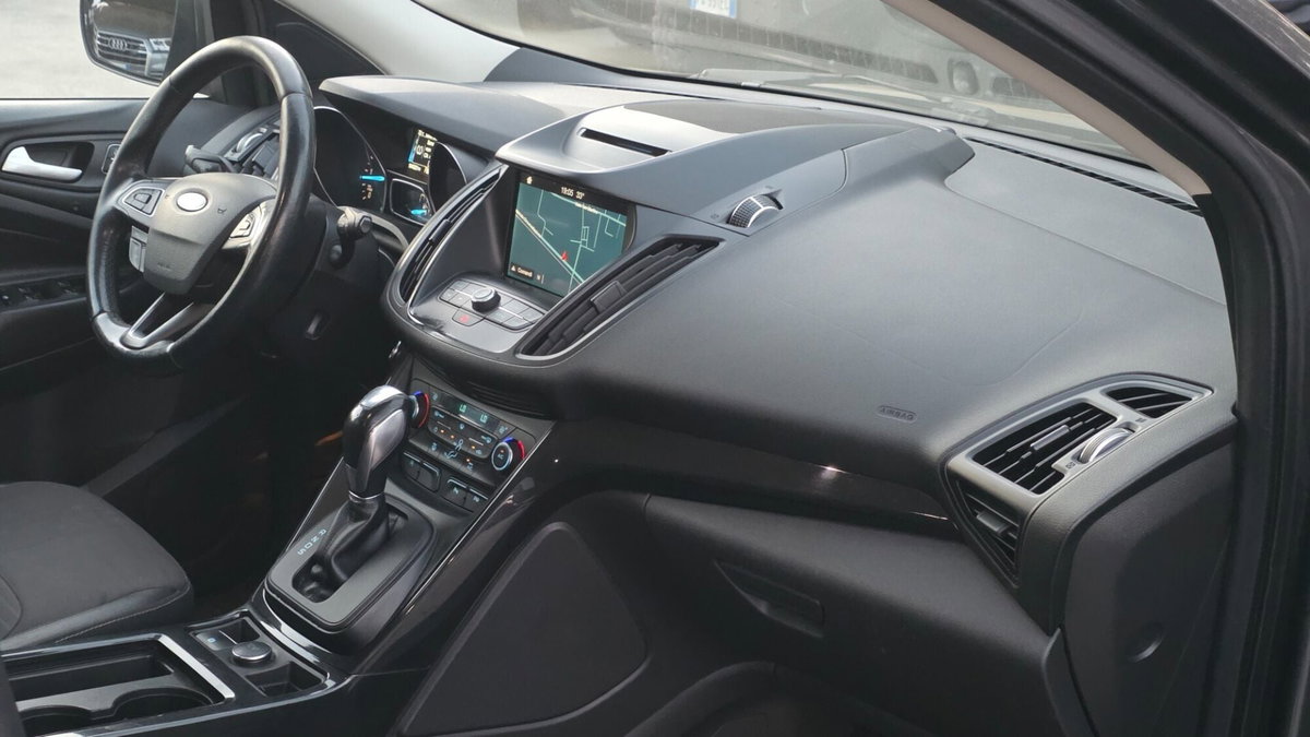 Ford Kuga 1.5 TDCI 120 CV S&S 2WD Powershift Edition (11)