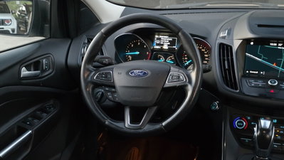 Ford Kuga 1.5 TDCI 120 CV S&S 2WD Powershift Edition (14)
