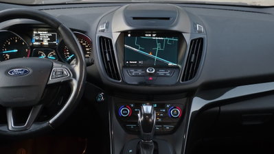Ford Kuga 1.5 TDCI 120 CV S&S 2WD Powershift Edition (15)