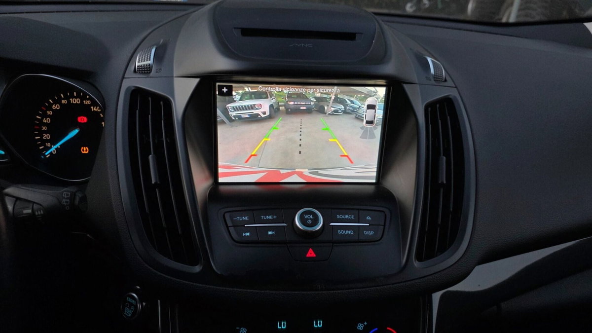 Ford Kuga 1.5 TDCI 120 CV S&S 2WD Powershift Edition (18)