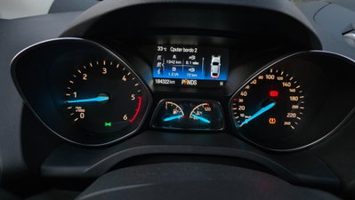Ford Kuga 1.5 TDCI 120 CV S&S 2WD Powershift Edition (19)