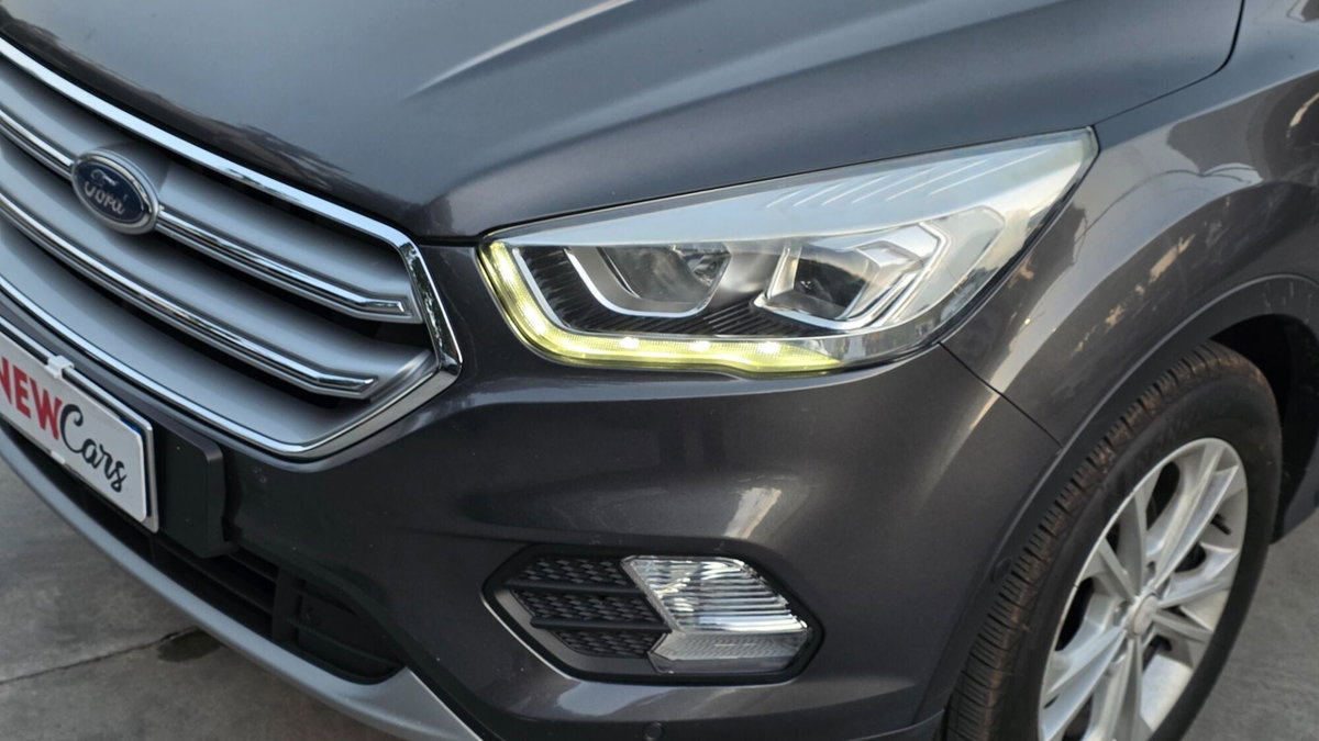 Ford Kuga 1.5 TDCI 120 CV S&S 2WD Powershift Edition (4)