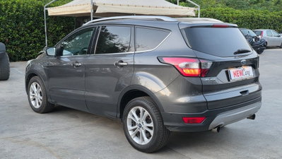 Ford Kuga 1.5 TDCI 120 CV S&S 2WD Powershift Edition (6)
