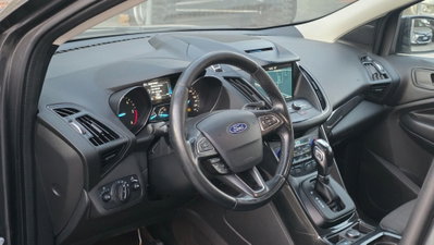 Ford Kuga 1.5 TDCI 120 CV S&S 2WD Powershift Edition (8)