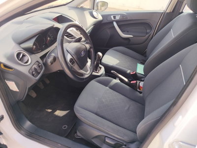 Ford Fiesta Ikon 1.4 TDCi 70CV 5 porte (6)