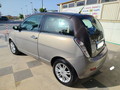 Lancia Ypsilon 1.3 MJT 75 CV Argento (4)