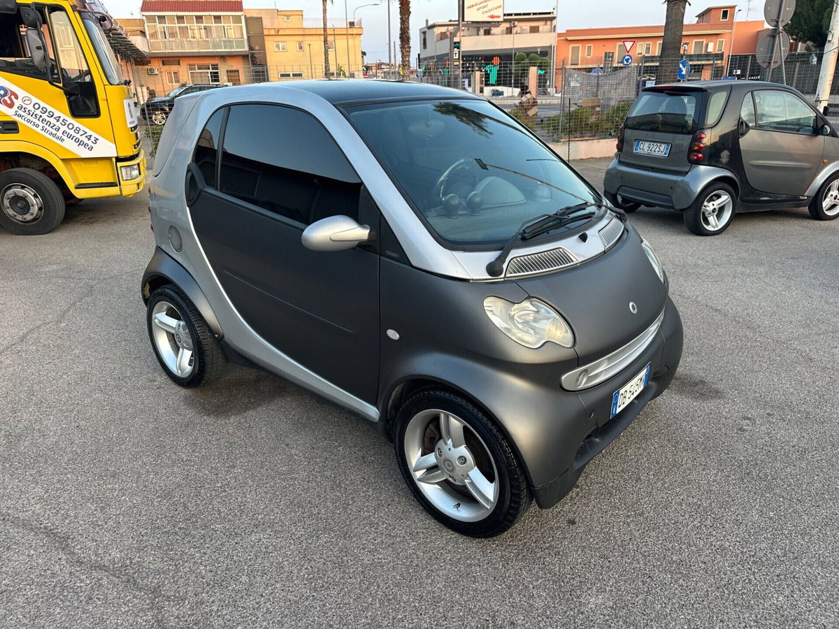 smart Fortwo 700 coupé pure (37 kW)