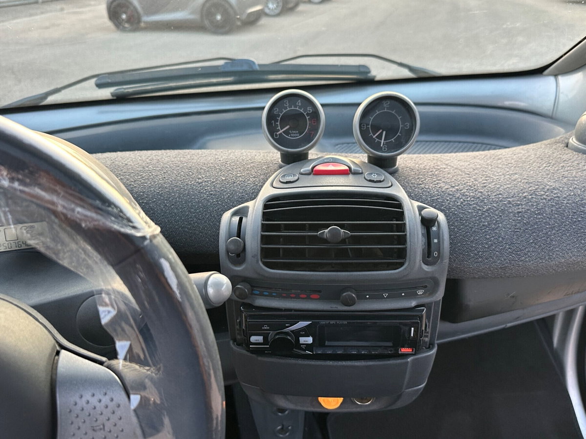 smart Fortwo 700 coupé pure (37 kW) (12)