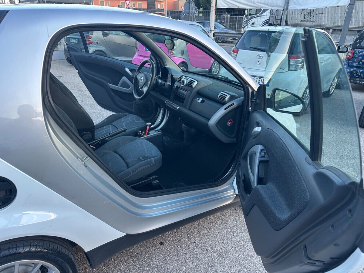 smart Fortwo 1000 52 kW MHD coupé pulse (11)