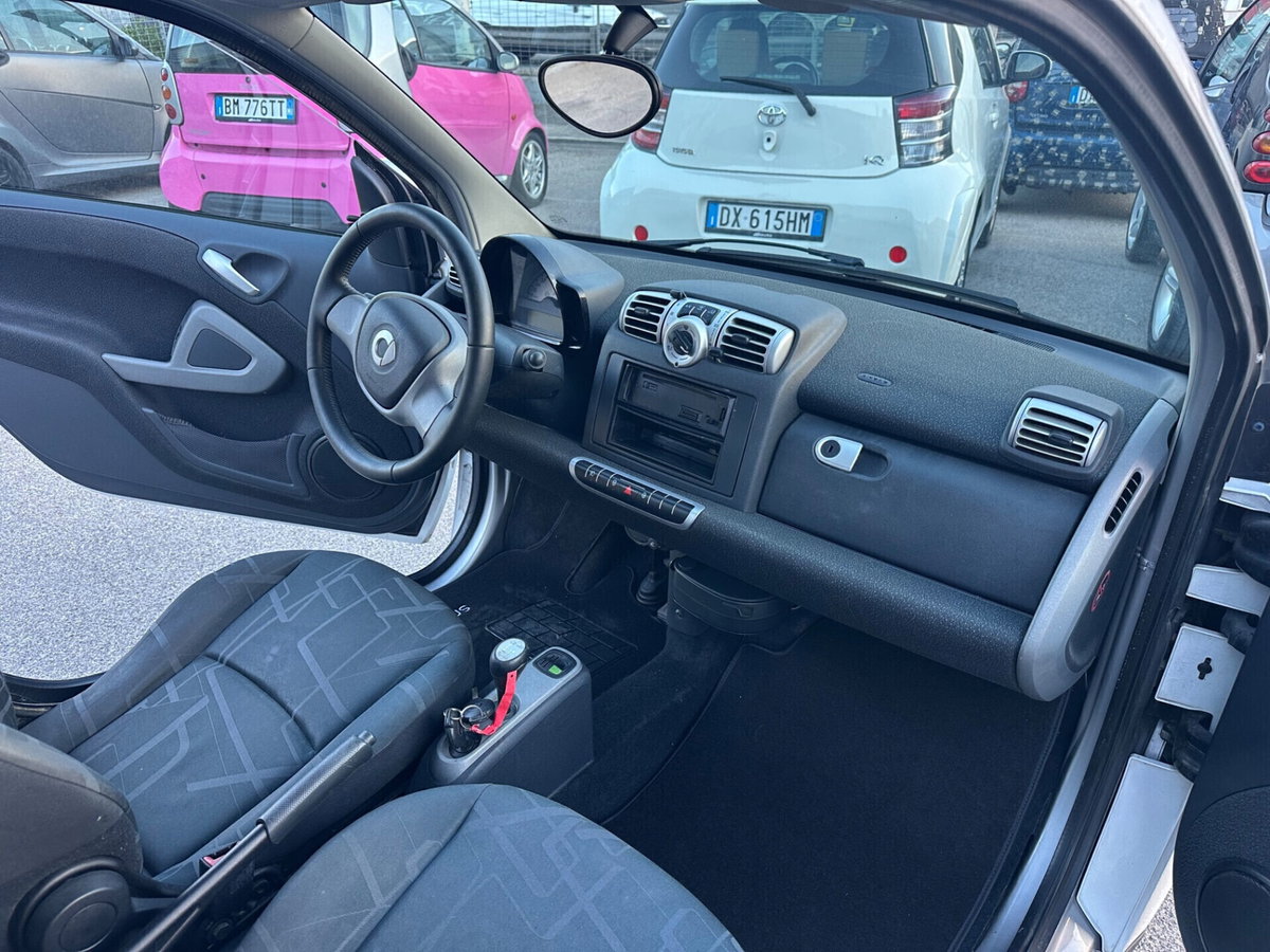 smart Fortwo 1000 52 kW MHD coupé pulse (12)