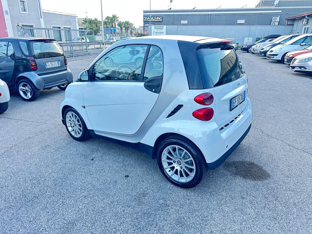 smart Fortwo 1000 52 kW MHD coupé pulse (7)
