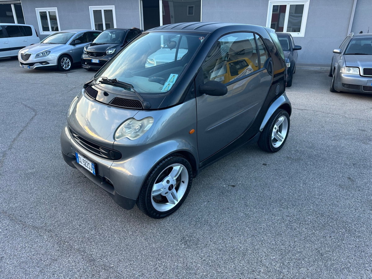 smart Fortwo 800 coupé pure cdi (9)