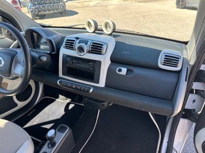smart Fortwo 1000 52 kW MHD coupé pulse (18)