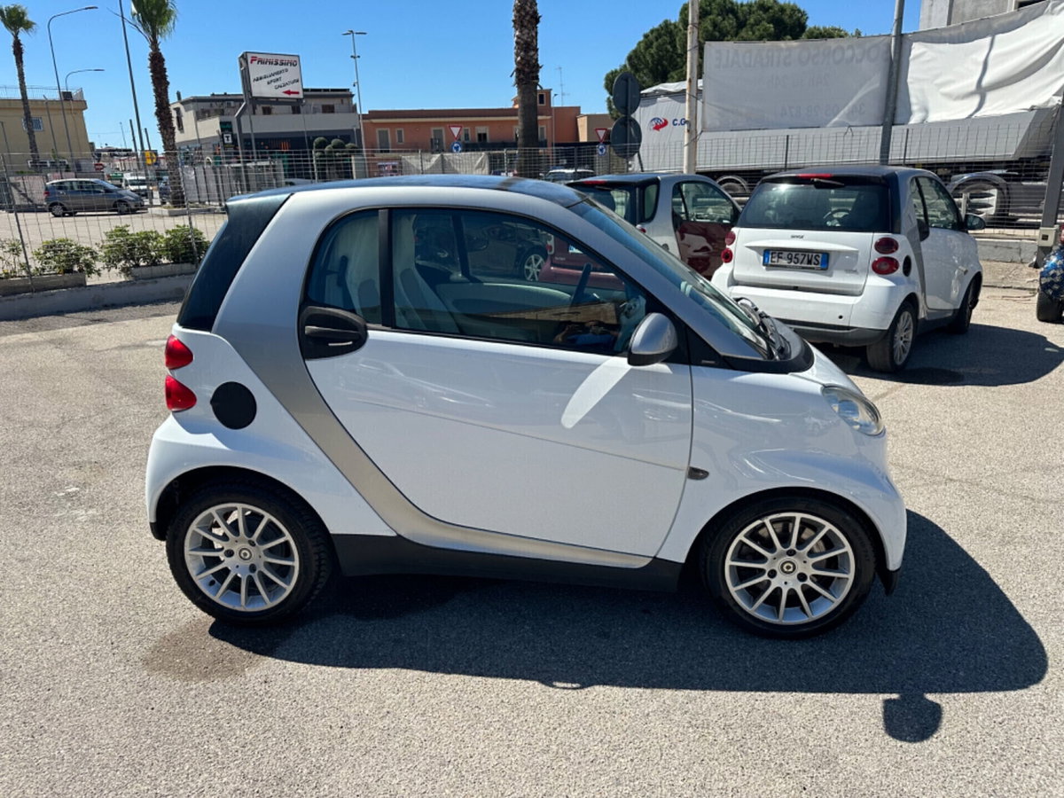 smart Fortwo 1000 52 kW MHD coupé pulse (3)