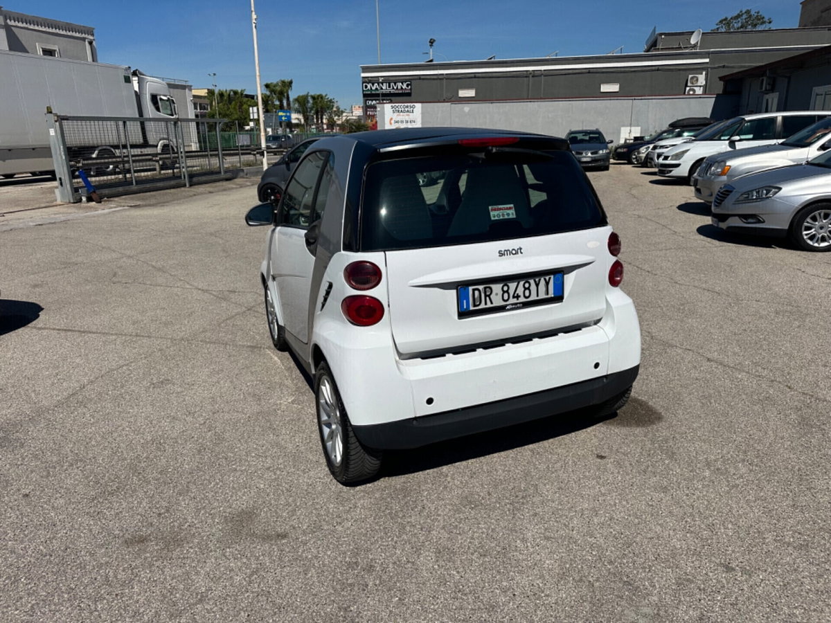 smart Fortwo 1000 52 kW MHD coupé pulse (7)