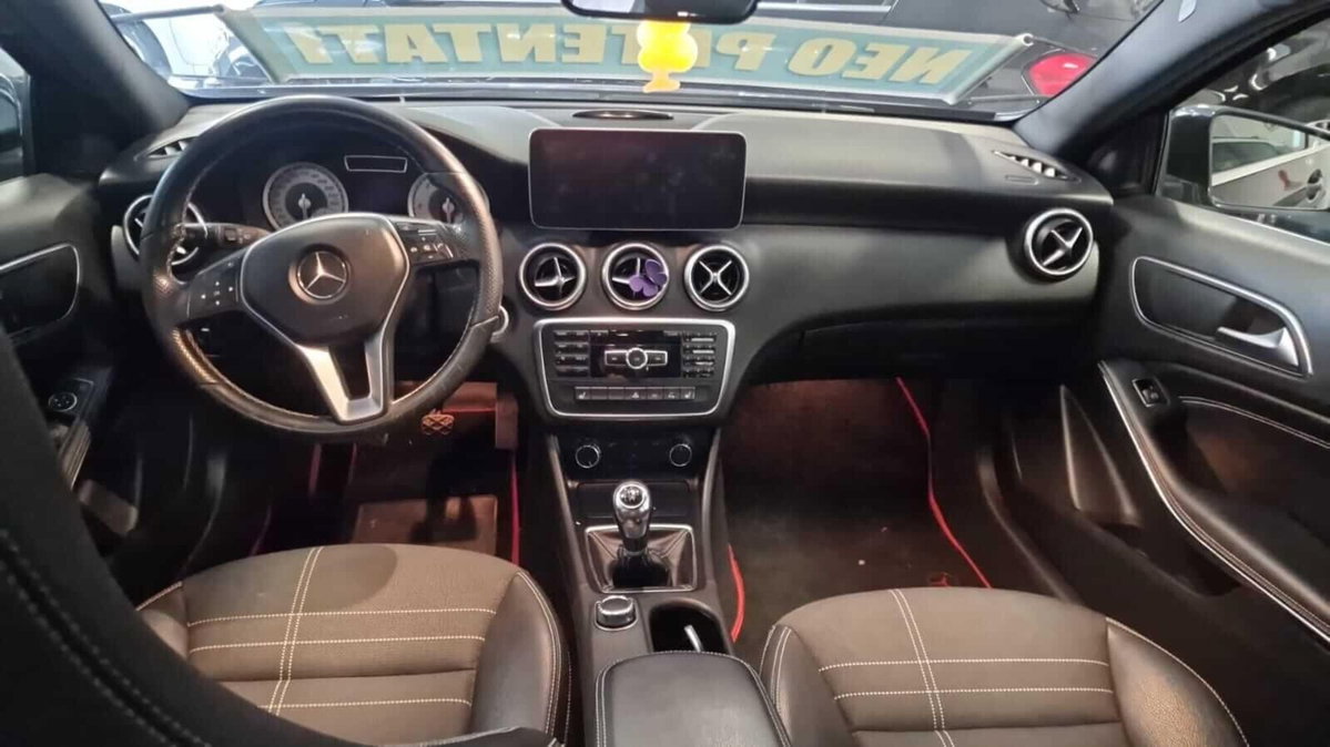 Mercedes-Benz Classe A 180 CDI Premium (4)