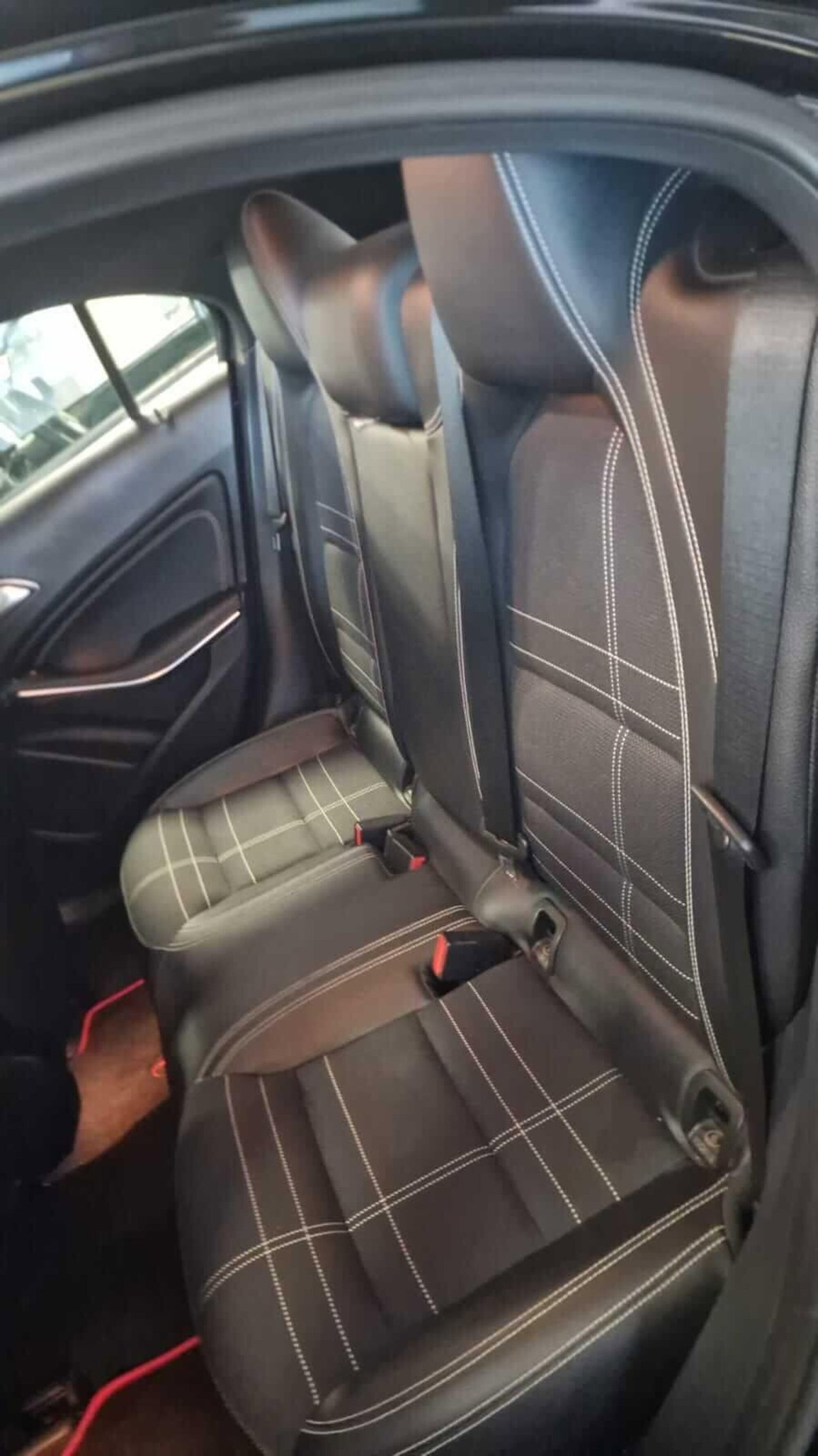 Mercedes-Benz Classe A 180 CDI Premium (5)