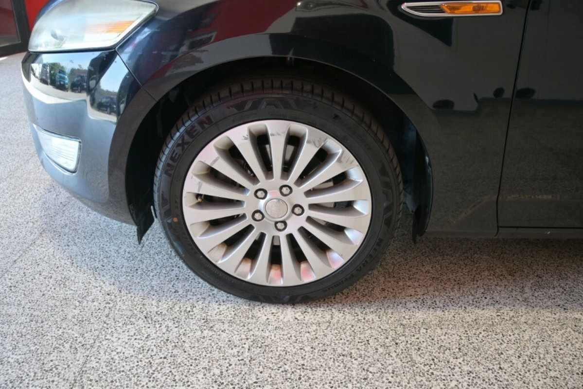 Ford Mondeo 2.0 TDCi 140 CV 5 porte Titanium DPF (15)