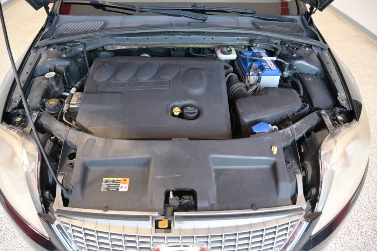 Ford Mondeo 2.0 TDCi 140 CV 5 porte Titanium DPF (16)