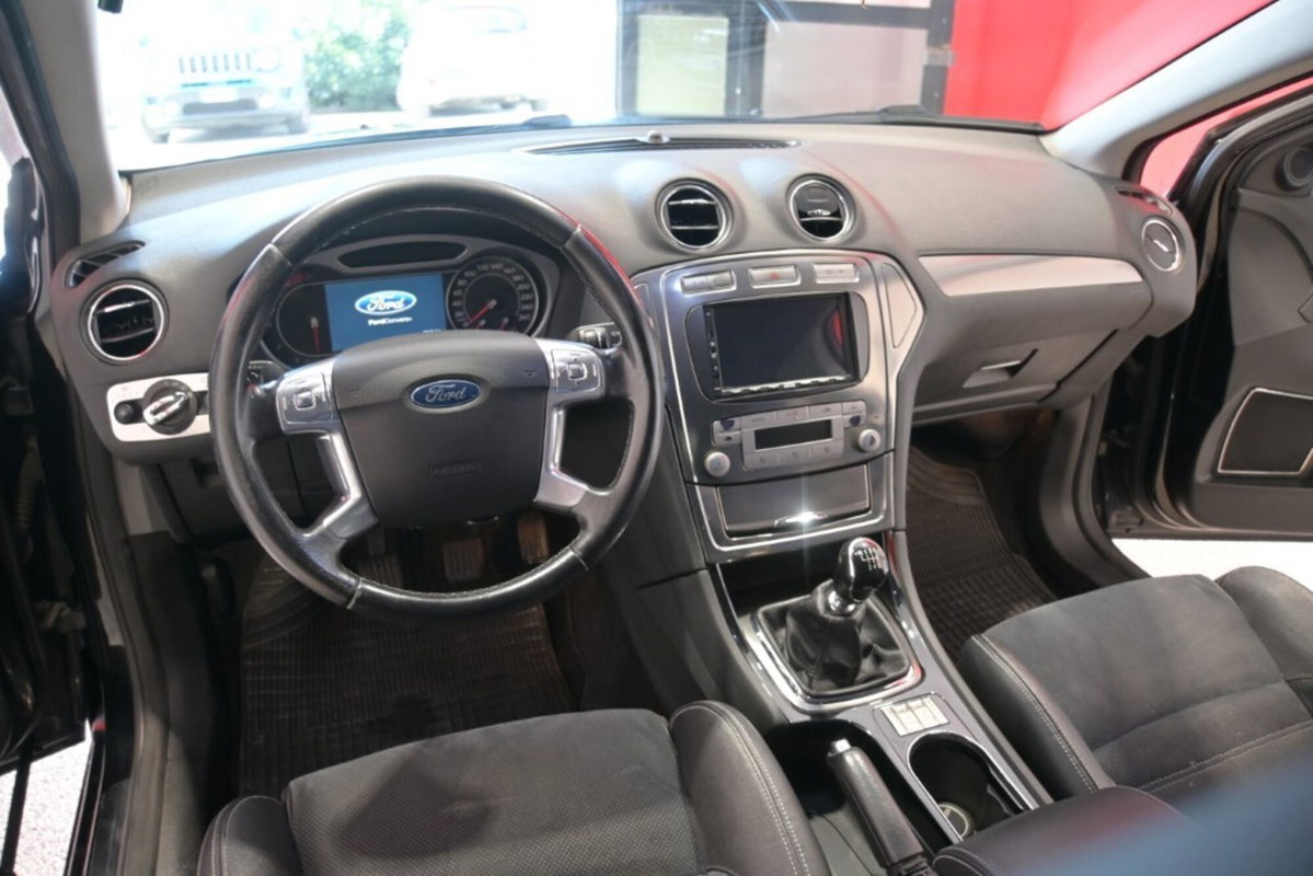Ford Mondeo 2.0 TDCi 140 CV 5 porte Titanium DPF (7)