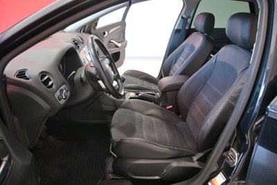 Ford Mondeo 2.0 TDCi 140 CV 5 porte Titanium DPF (8)