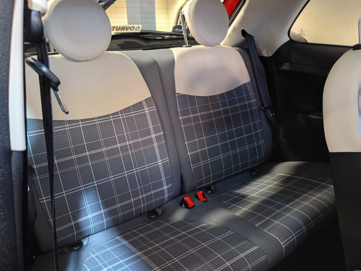 Fiat 500 1.0 Hybrid Lounge (13)