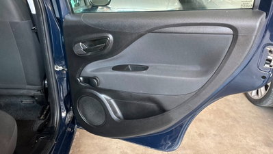 Fiat Punto 1.2 8V 5 porte Lounge (12)