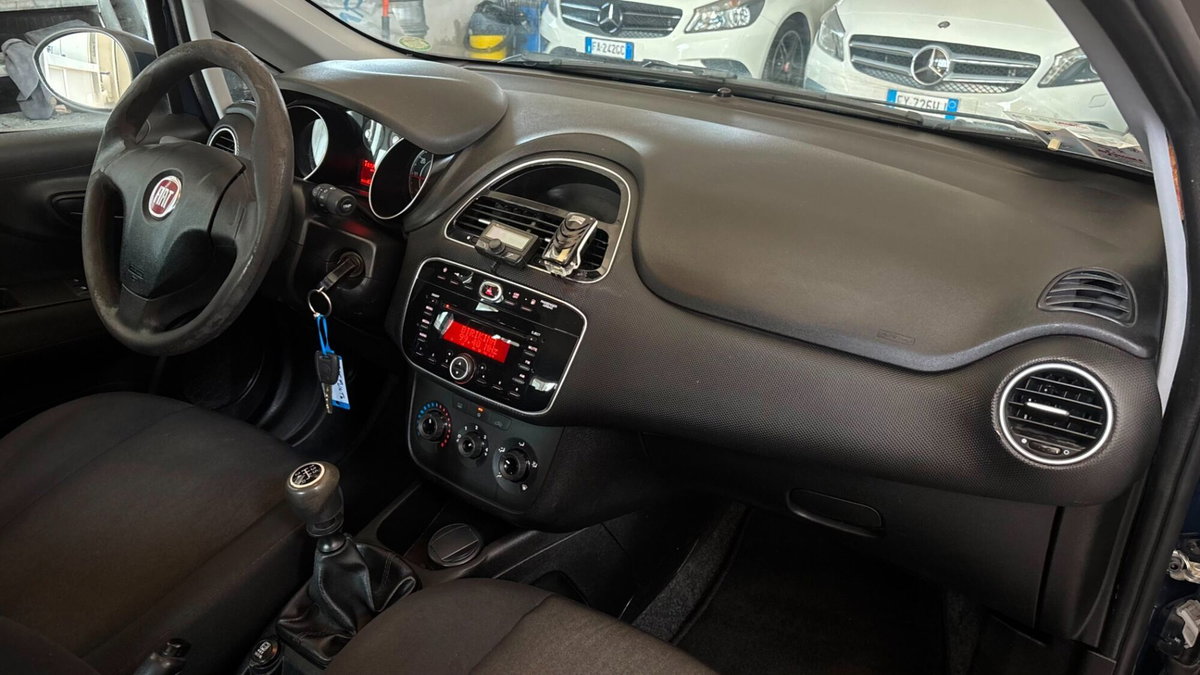 Fiat Punto 1.2 8V 5 porte Lounge (18)