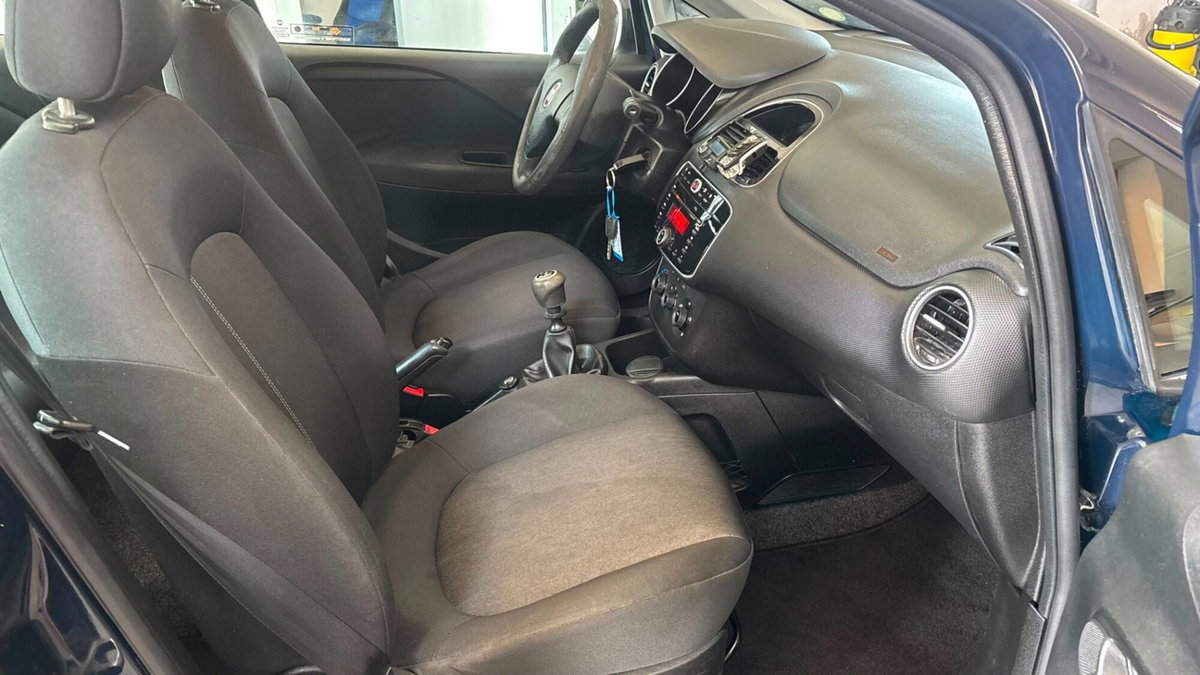 Fiat Punto 1.2 8V 5 porte Lounge (9)