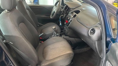Fiat Punto 1.2 8V 5 porte Lounge (9)