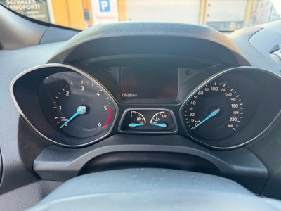 Ford Kuga 2.0 TDCI 150 CV S&S 4WD Powershift ST-Line (12)