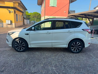 Ford Kuga 2.0 TDCI 150 CV S&S 4WD Powershift ST-Line (3)