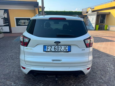 Ford Kuga 2.0 TDCI 150 CV S&S 4WD Powershift ST-Line (5)