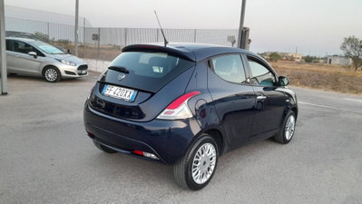 Lancia Ypsilon 1.2 69 CV 5 porte GPL Ecochic Silver (11)