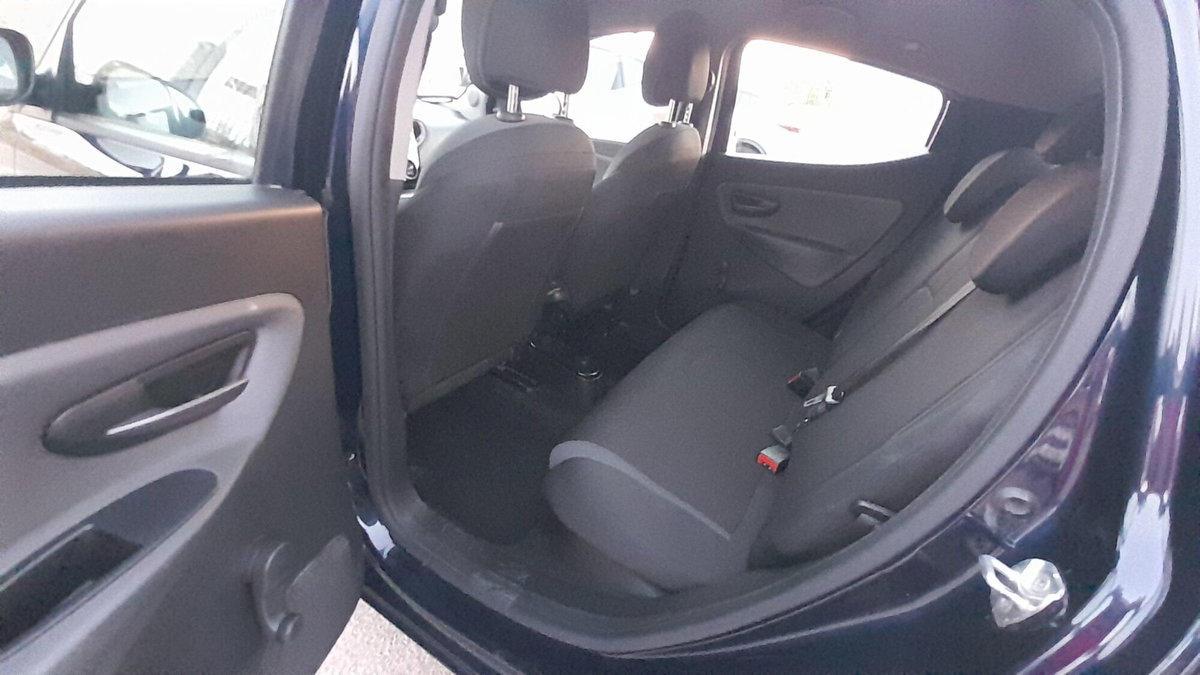 Lancia Ypsilon 1.2 69 CV 5 porte GPL Ecochic Silver (8)