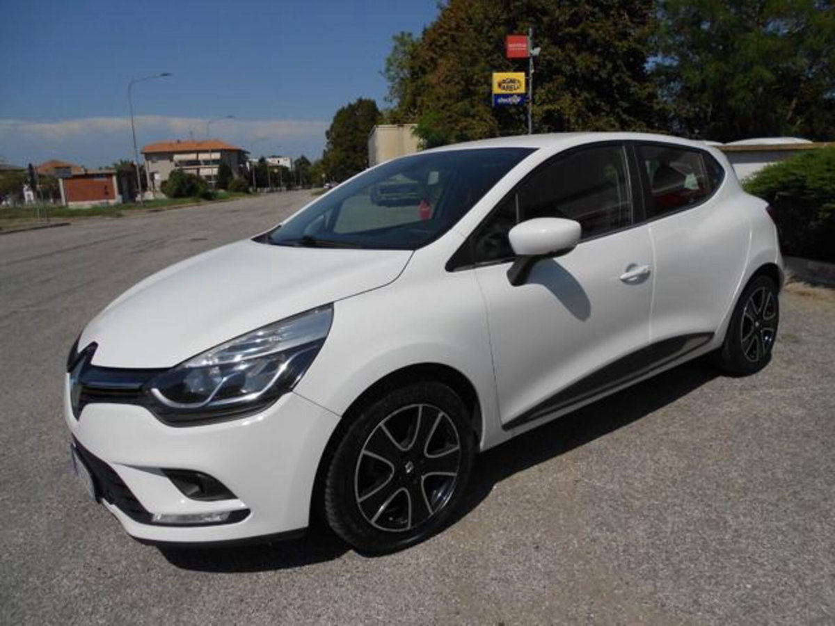 Renault Clio dCi 8V 75CV Start&Stop 5 porte Energy Life (3)