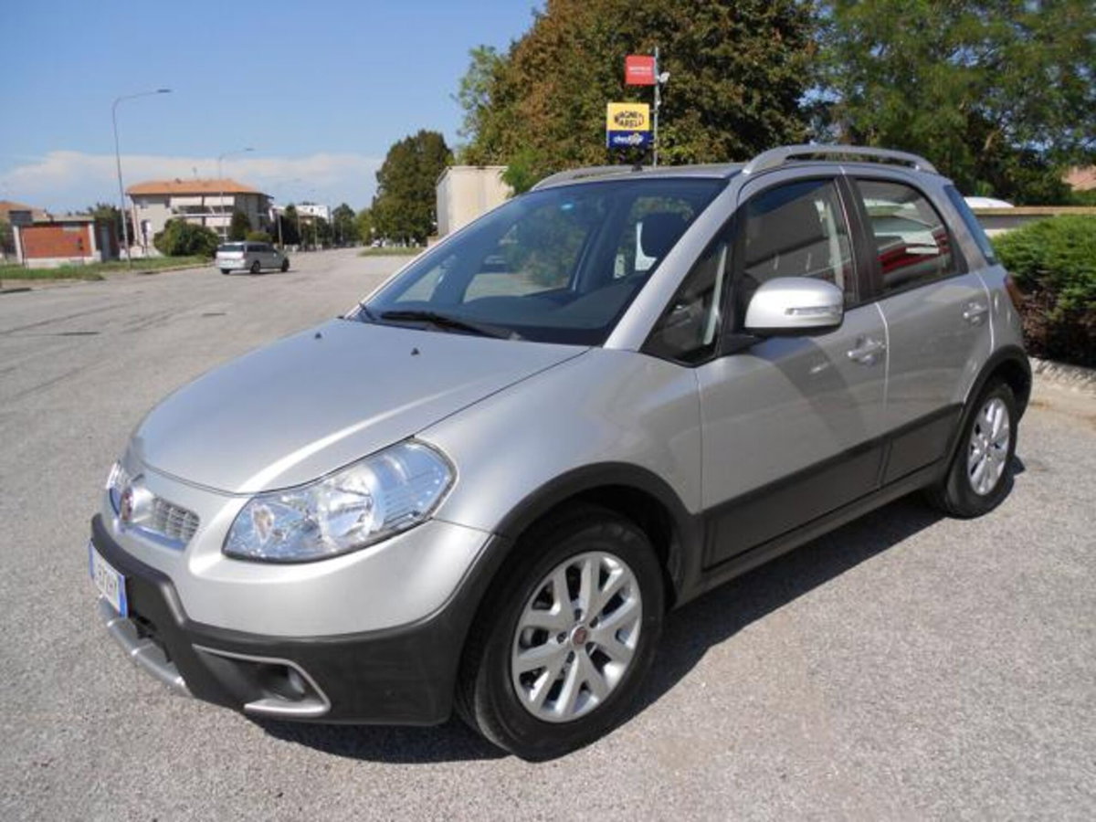 Fiat Sedici 1.6 16V 4x2 Emotion (3)
