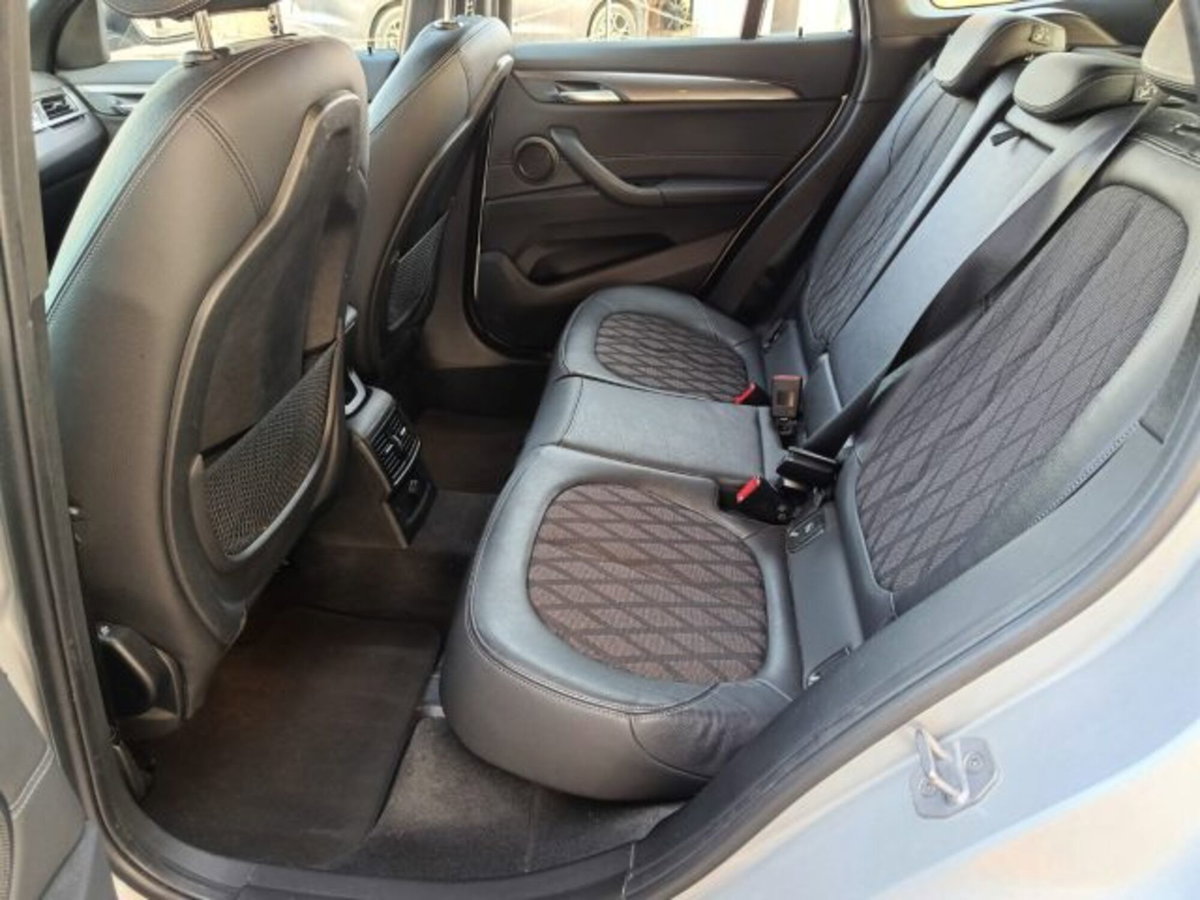 BMW X1 xDrive18d xLine Plus (11)
