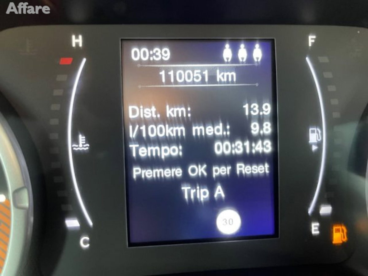 Jeep Renegade 2.0 Mjt 140CV 4WD Active Drive Limited (11)