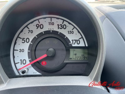 Toyota Aygo 1.0 12V VVT-i 3 porte M-MT (12)