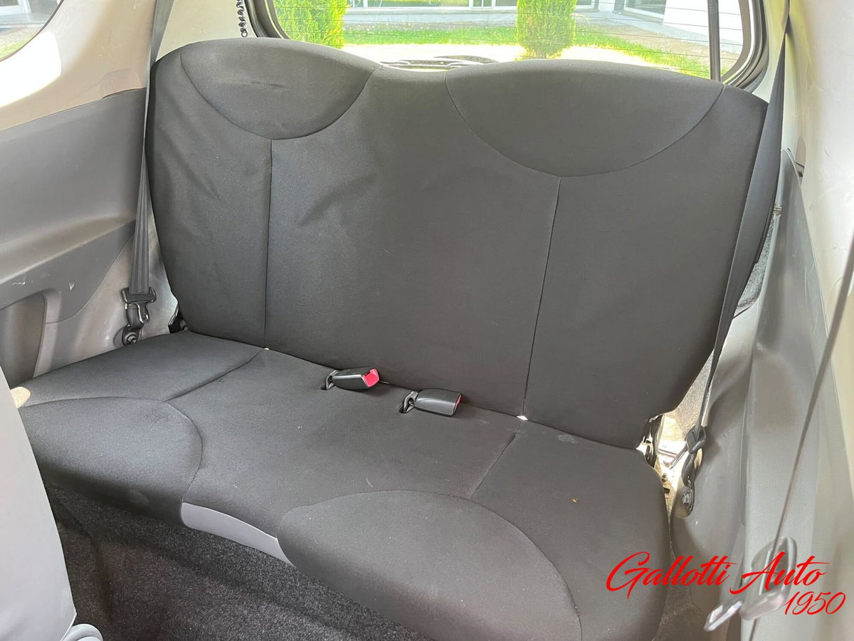 Toyota Aygo 1.0 12V VVT-i 3 porte M-MT (14)