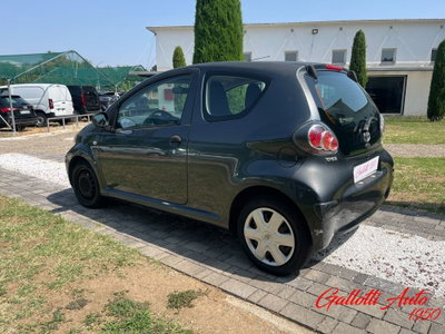 Toyota Aygo 1.0 12V VVT-i 3 porte M-MT (2)