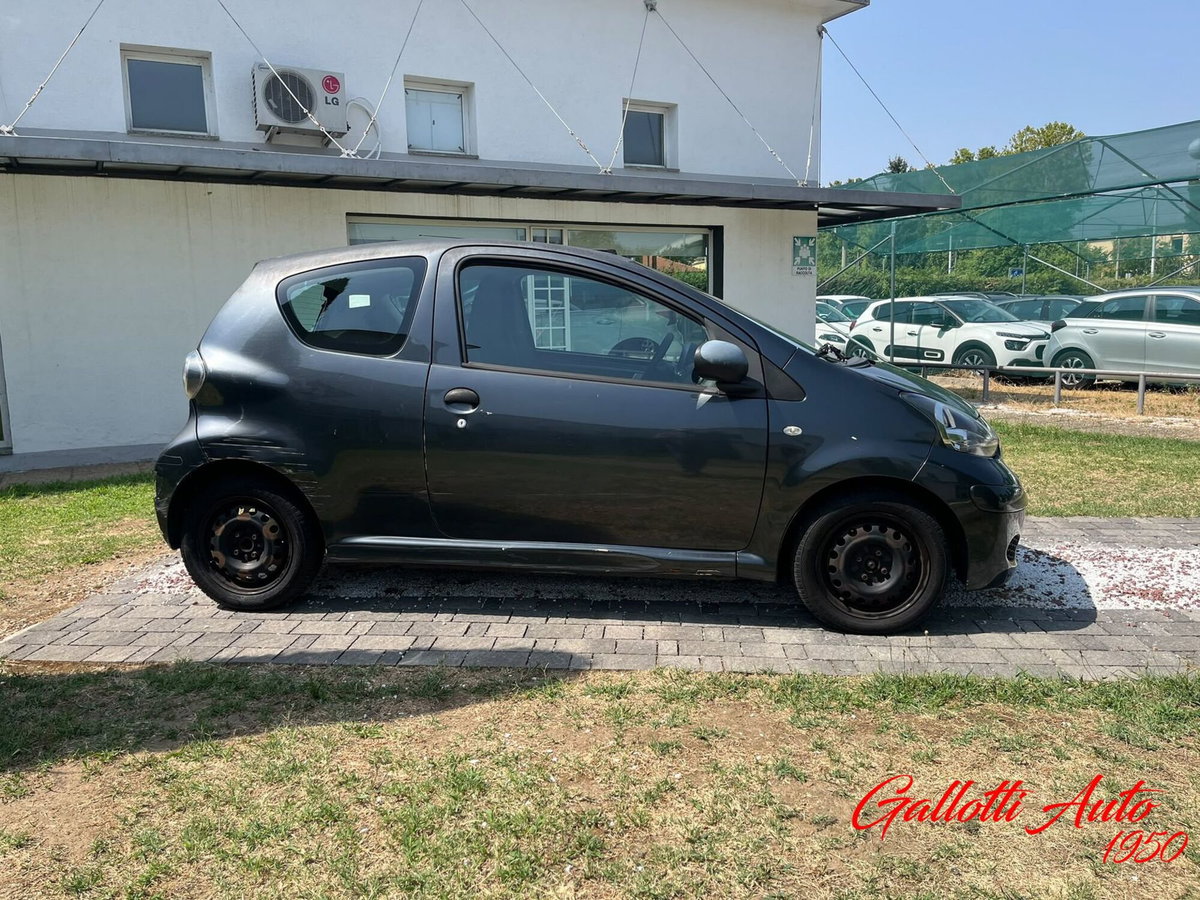 Toyota Aygo 1.0 12V VVT-i 3 porte M-MT (7)