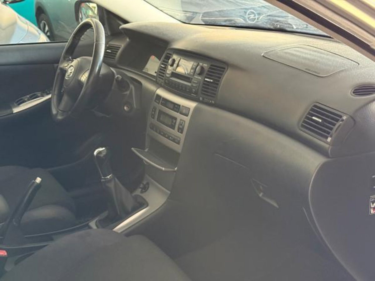 Toyota Corolla Station Wagon 1.D-4D M-MT Station Wagon (13)