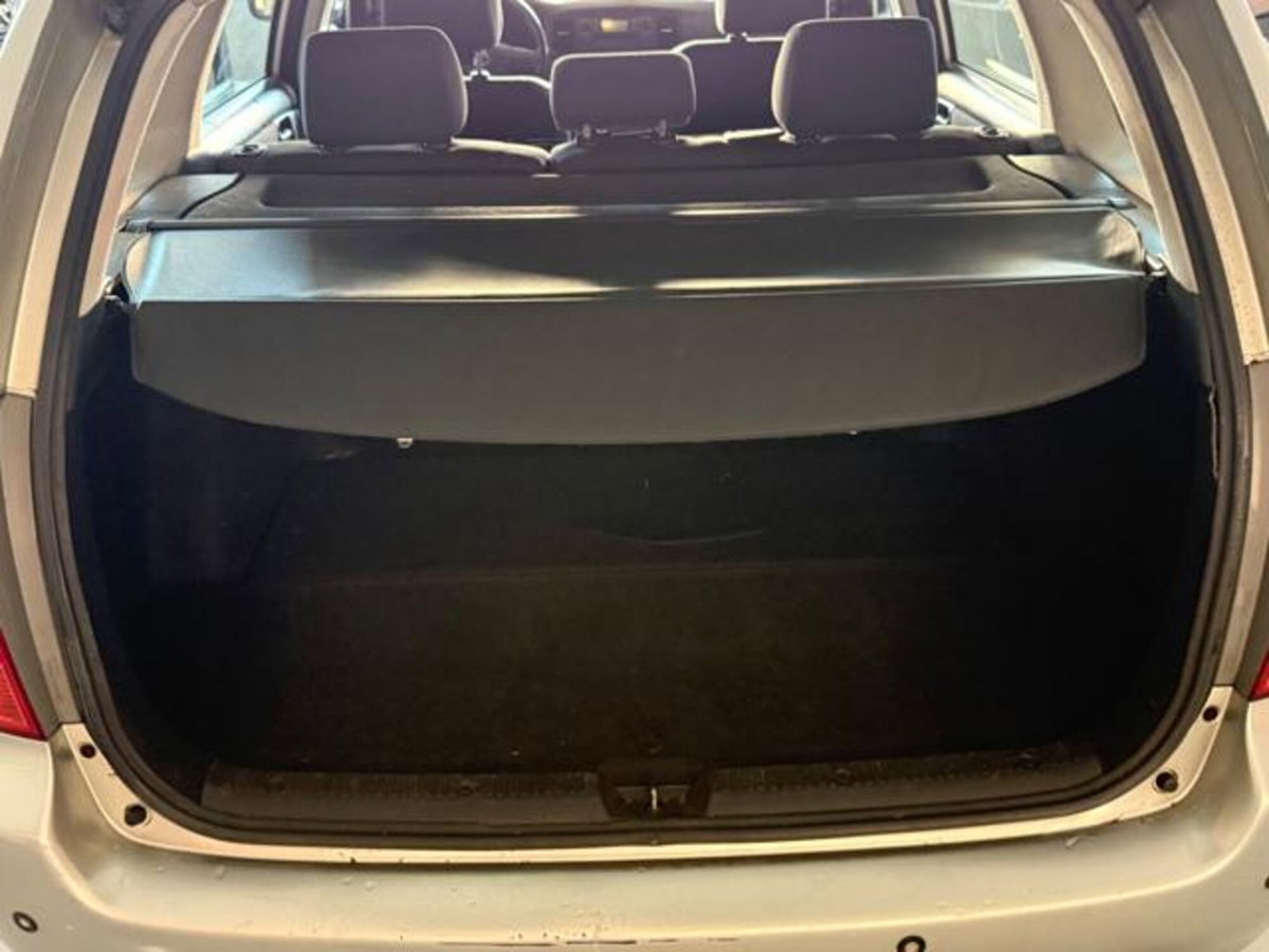 Toyota Corolla Station Wagon 1.D-4D M-MT Station Wagon (9)